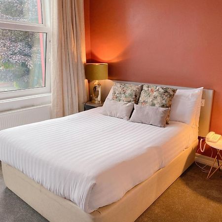 קורק Rose Lodge Guest House מראה חיצוני תמונה