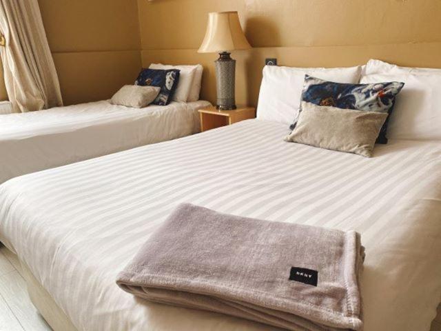 קורק Rose Lodge Guest House מראה חיצוני תמונה